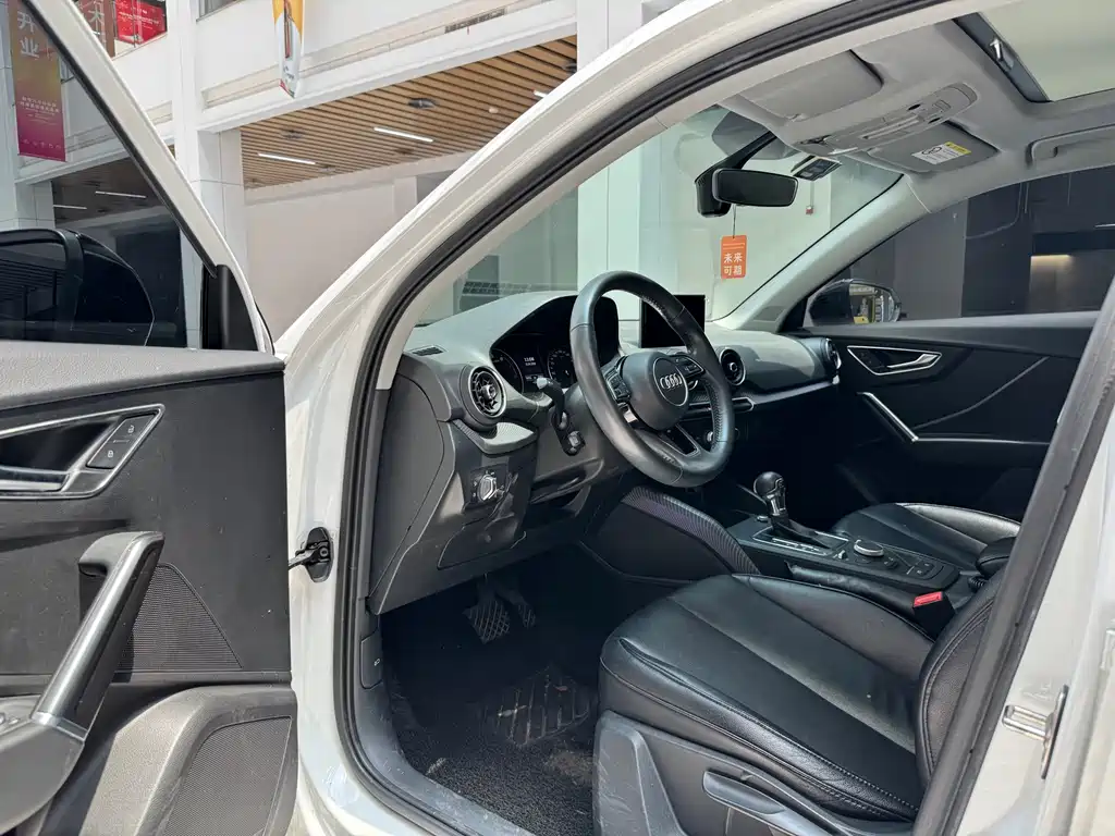 Audi Q2L 2020 35 TFSI Entry Dynamic