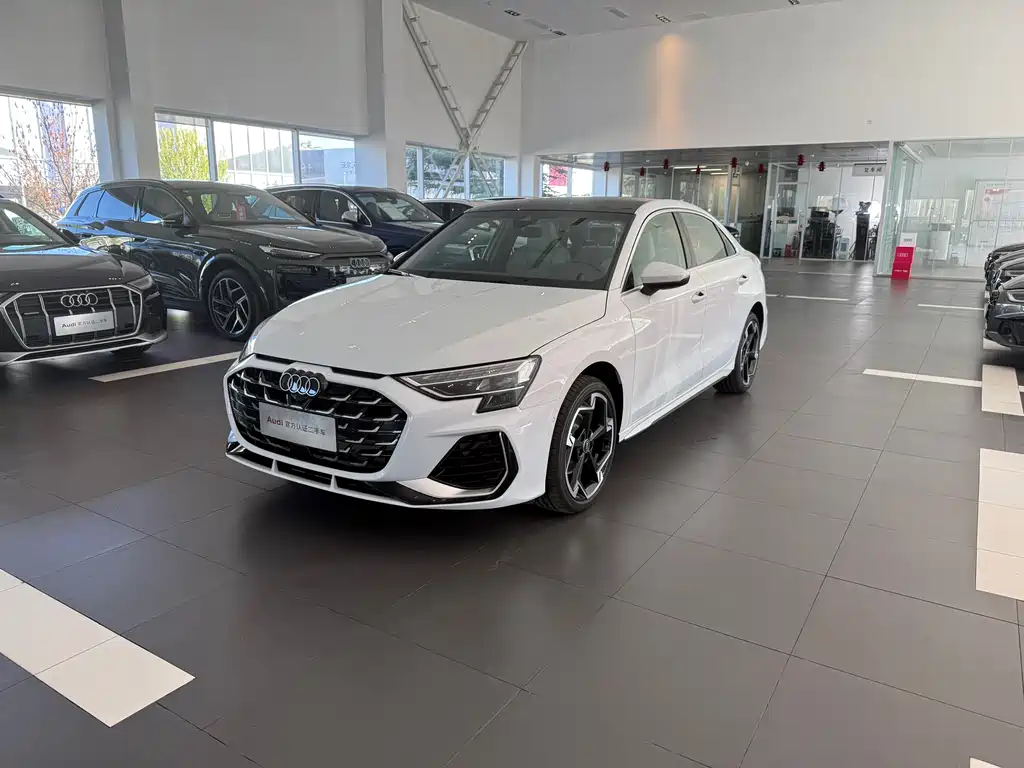 Audi A3L Limousine 35 TFSI Feichi Exclusive Edition + Luxury Selection Package