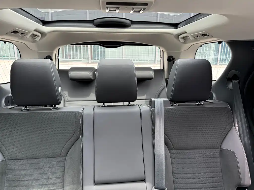 Land Rover Discovery 2021 360PS R-Dynamic S