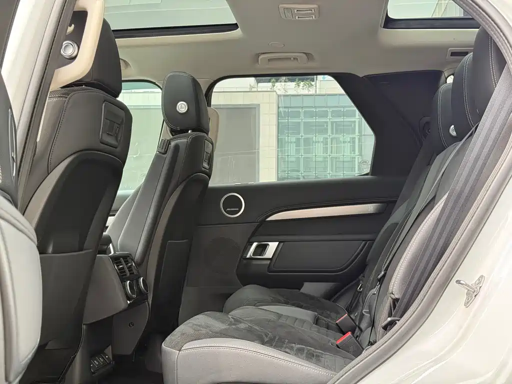 Land Rover Discovery 2021 360PS R-Dynamic S
