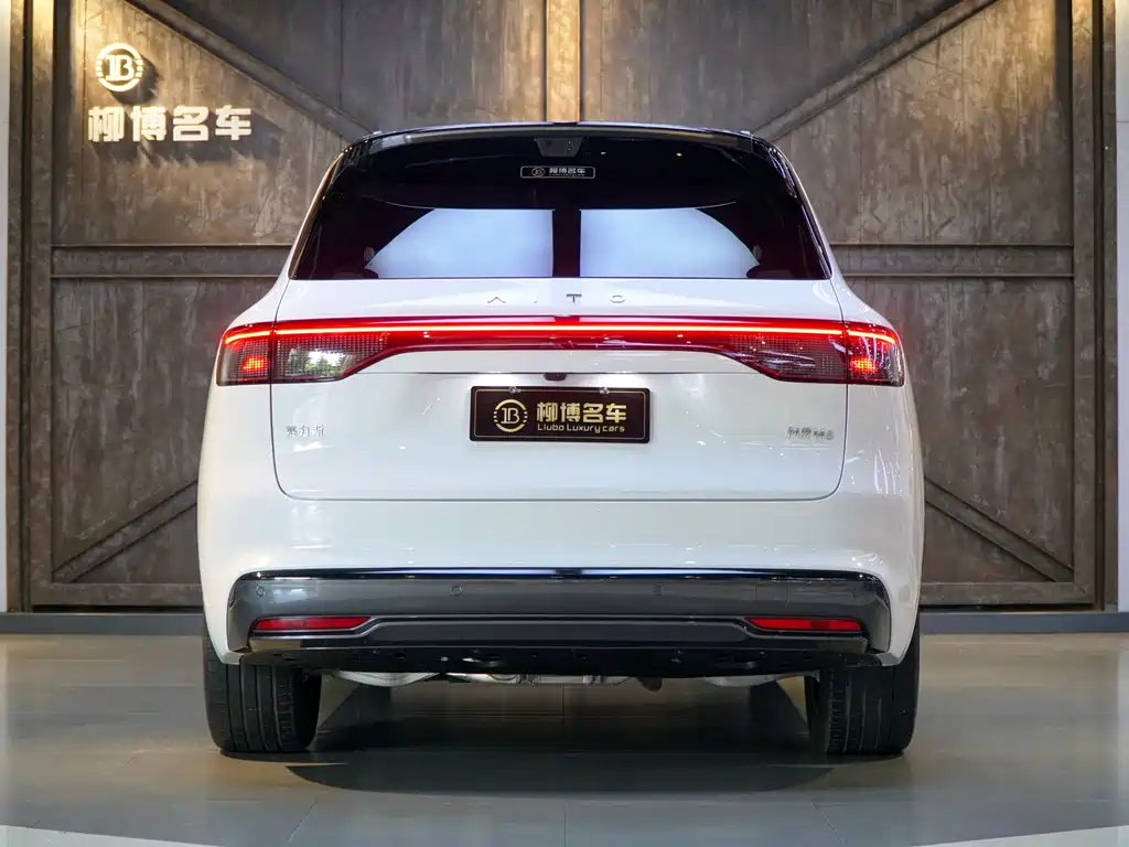 AITO M8 2025 EREV Max+ 53.4kWh 5-Seater (192-Line LiDAR)
