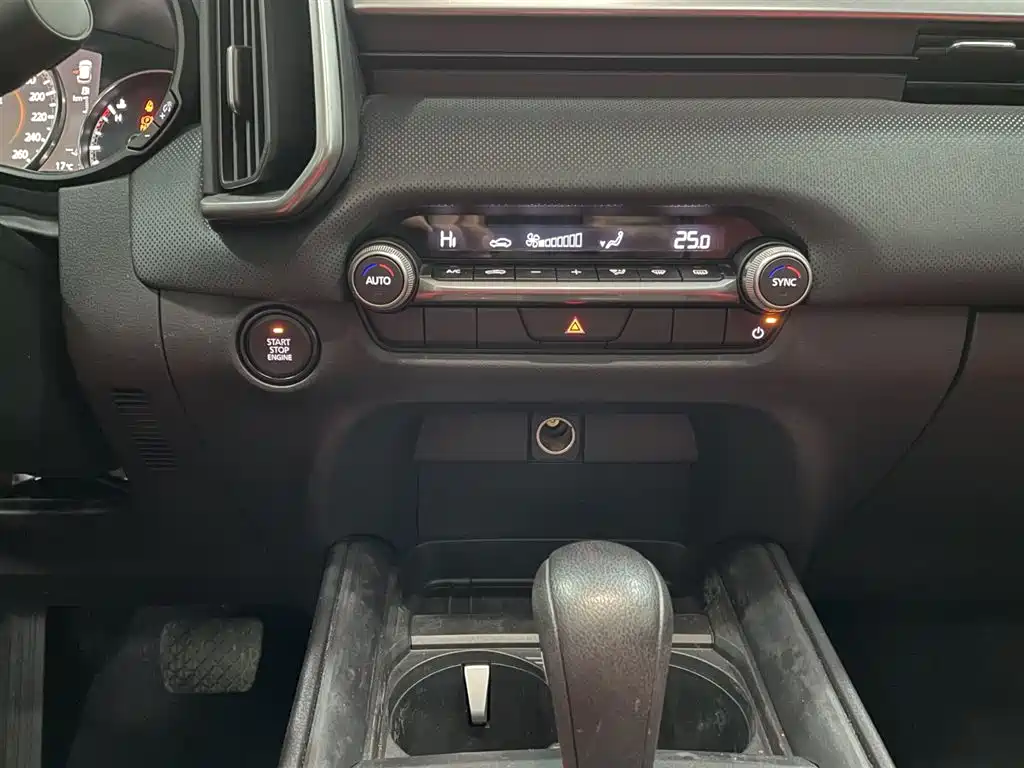Mazda CX-50 2023 2.0L Leading Edition