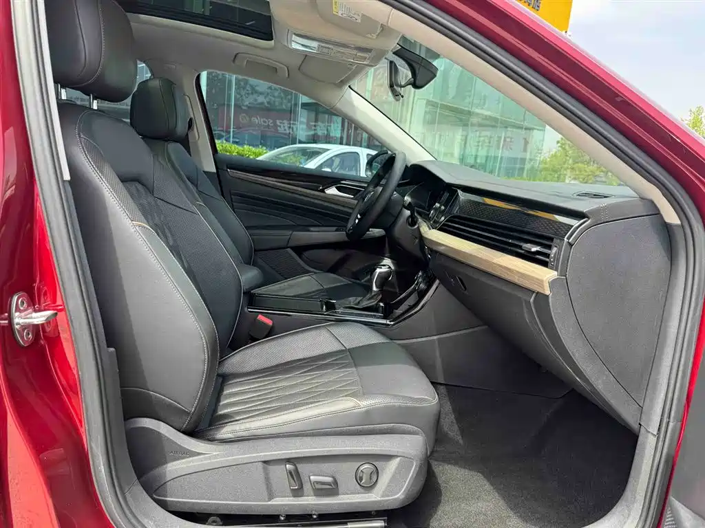 Volkswagen Passat 2019 330TSI Luxury Edition China V