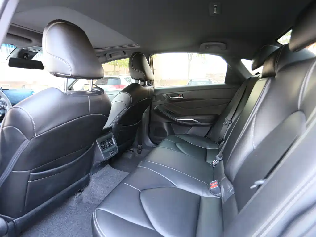 Avalon 2019 2.0L Entry Edition China VI