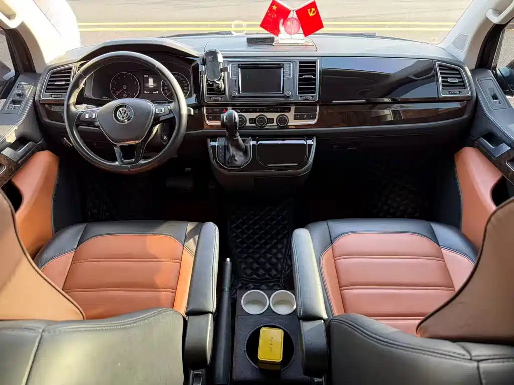 Volkswagen Multivan 2017 2.0TSI FWD Luxury Edition 7-Seater