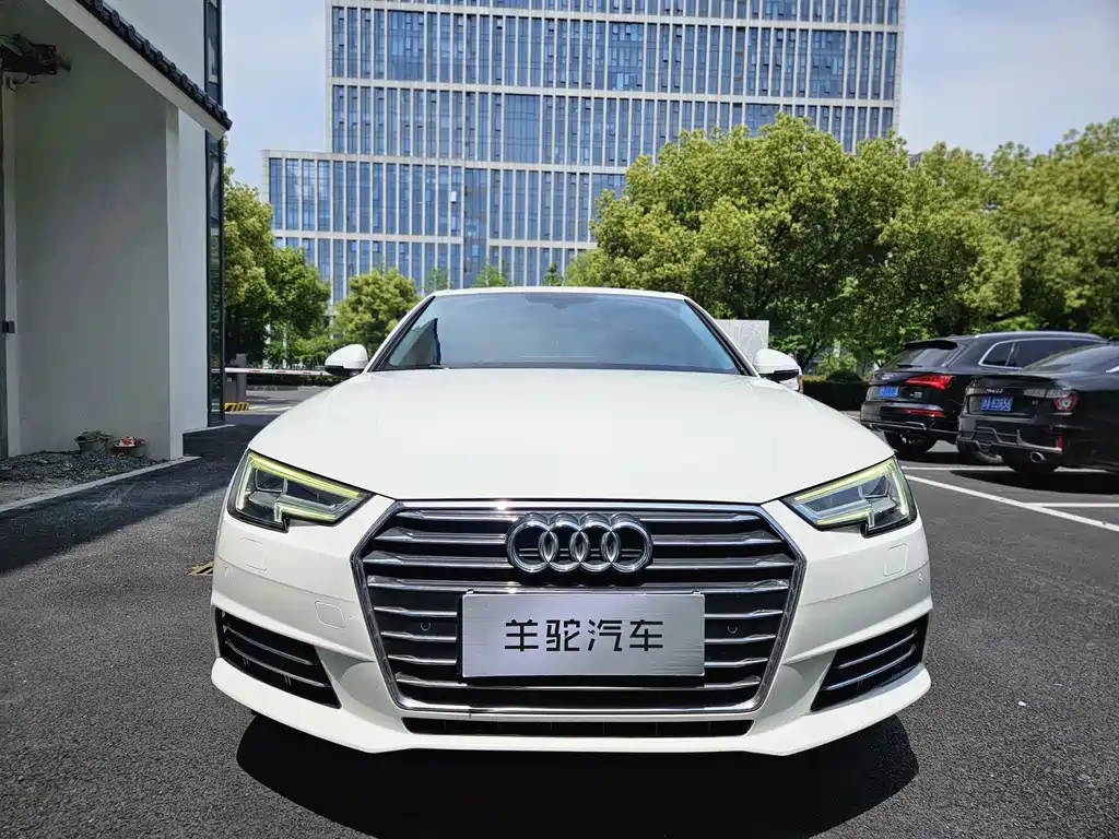 Audi A4L 2017 Plus 40 TFSI Fashion Edition