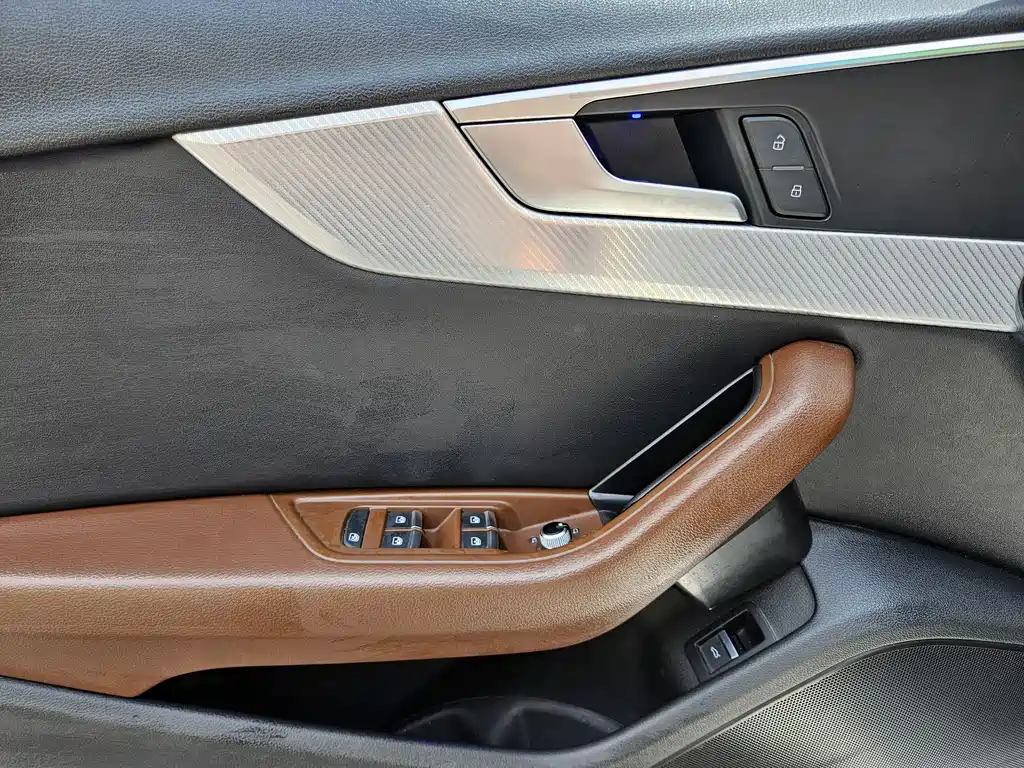 Audi A4L 2017 Plus 40 TFSI Fashion Edition