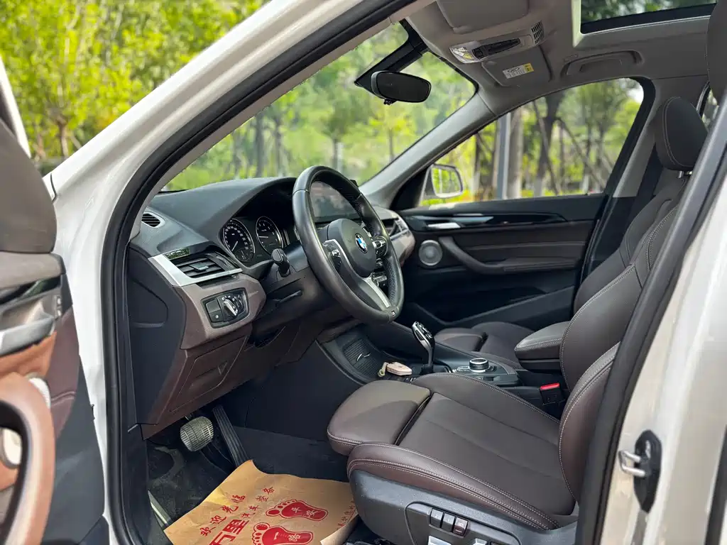 BMW X1 2022 sDrive25Li Leading Edition
