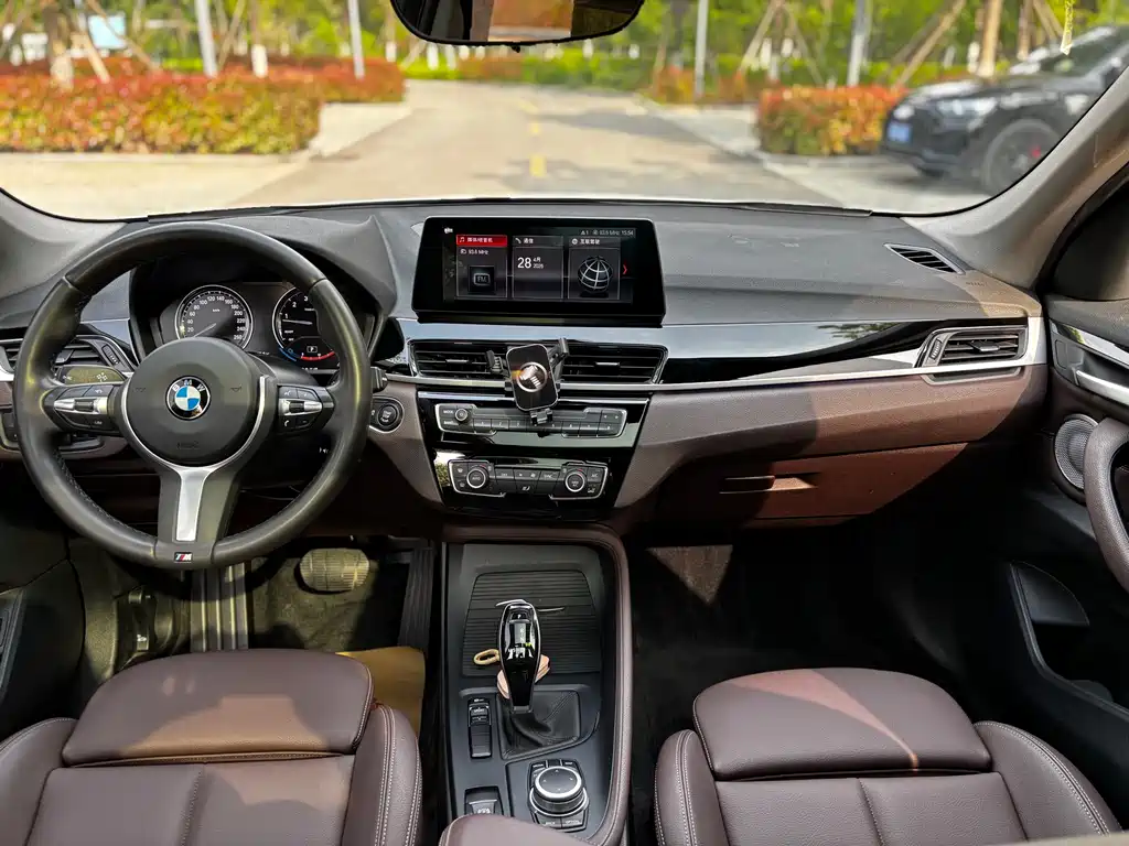 BMW X1 2022 sDrive25Li Leading Edition