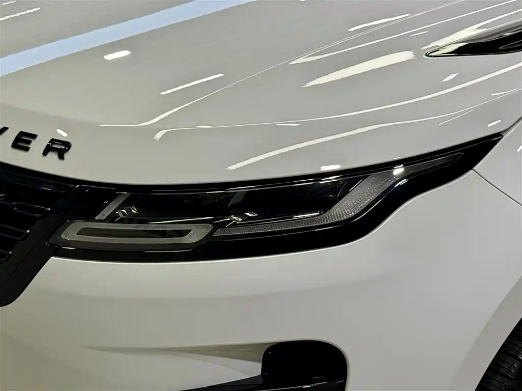 Range Rover Evoque L 2024 SE