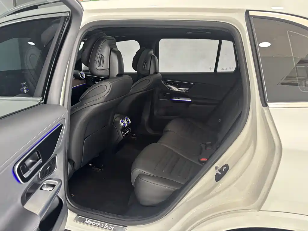 Mercedes-Benz GLC 300 L 4MATIC Dynamic 5-Seater 2025