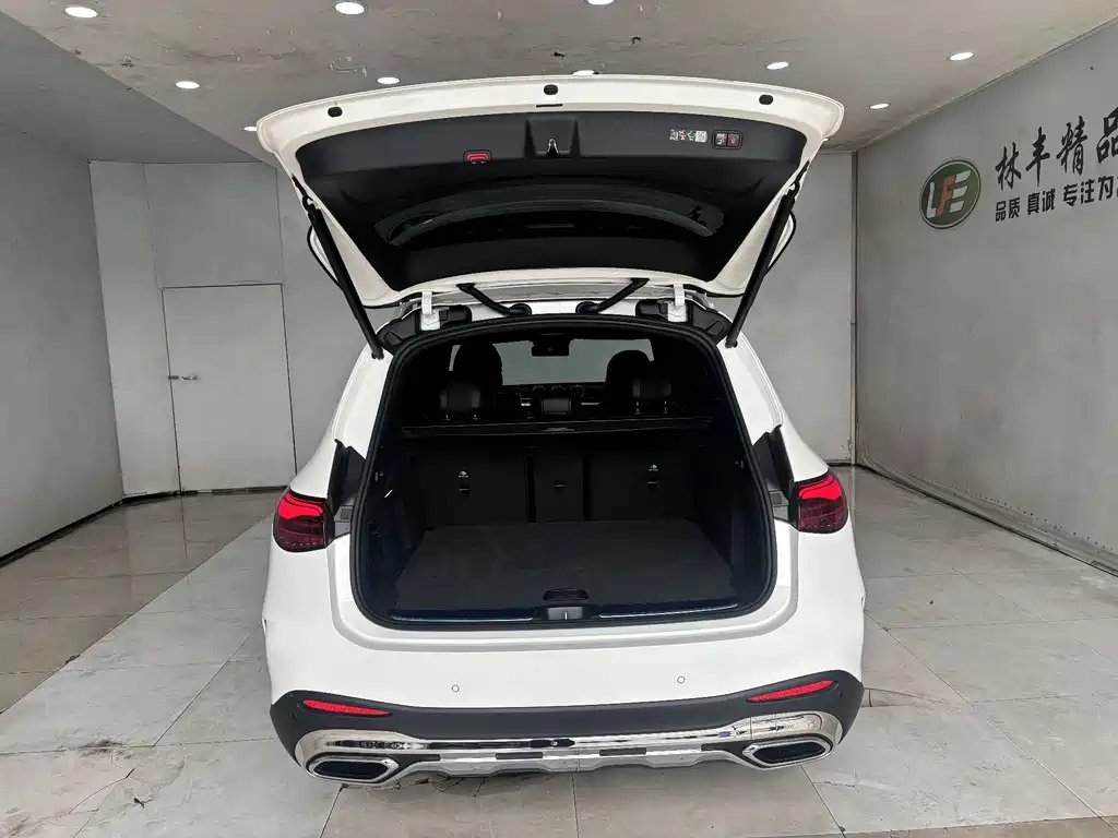 Mercedes-Benz GLC 300 L 4MATIC Dynamic 5-Seater 2025