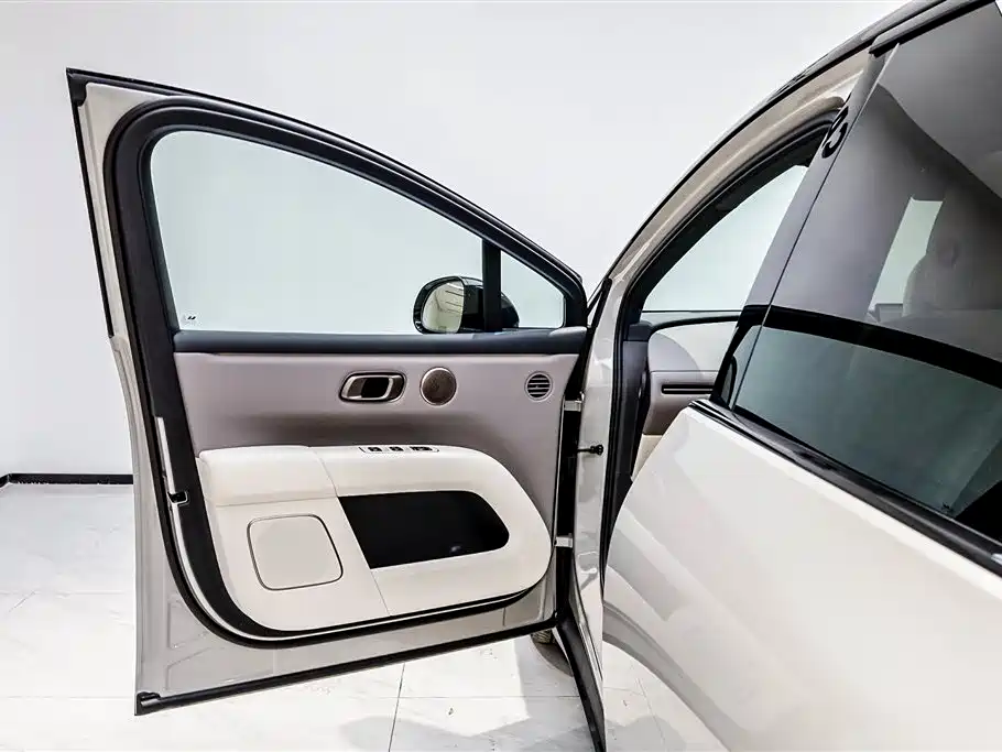 Li Auto i6 2025 RWD Standard Edition