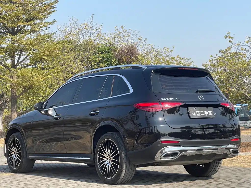 Mercedes-Benz GLC 300 L 4MATIC Luxury 5-Seater 2023 Facelift