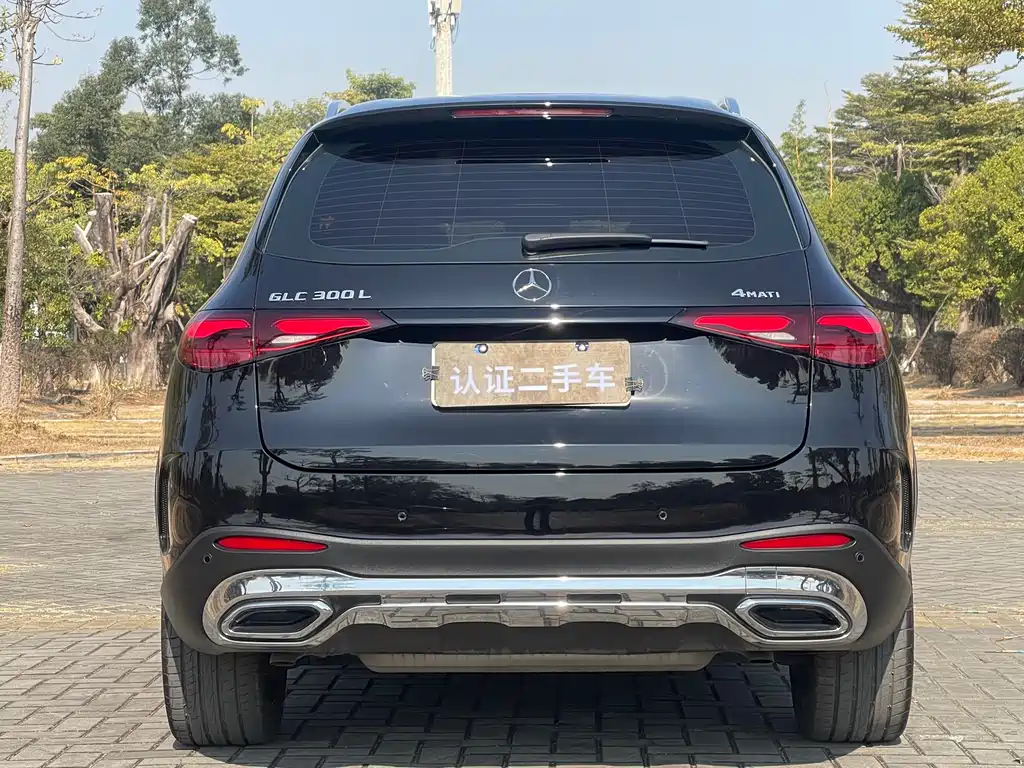 Mercedes-Benz GLC 300 L 4MATIC Luxury 5-Seater 2023 Facelift