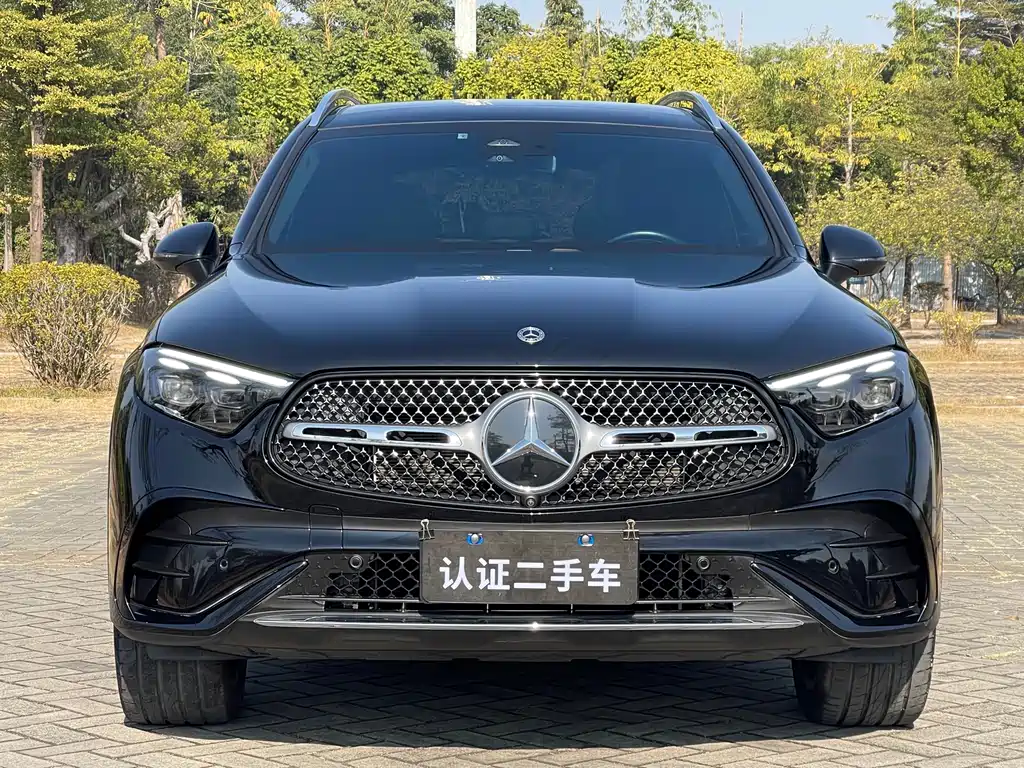 Mercedes-Benz GLC 300 L 4MATIC Luxury 5-Seater 2023 Facelift