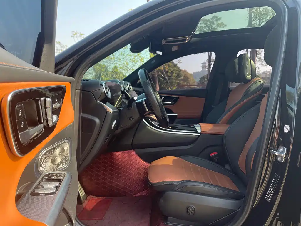 Mercedes-Benz GLC 300 L 4MATIC Luxury 5-Seater 2023 Facelift