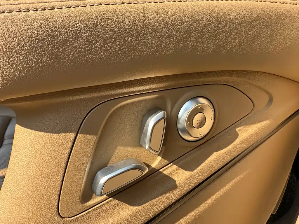 Buick GL8 2020 ES Land Business Class 653T Flagship Edition