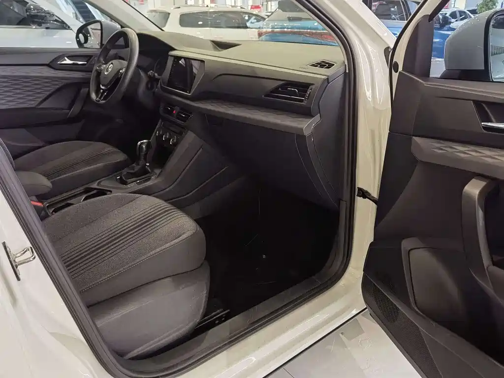 Volkswagen Tharu 2021 280TSI FWD Fashion Edition