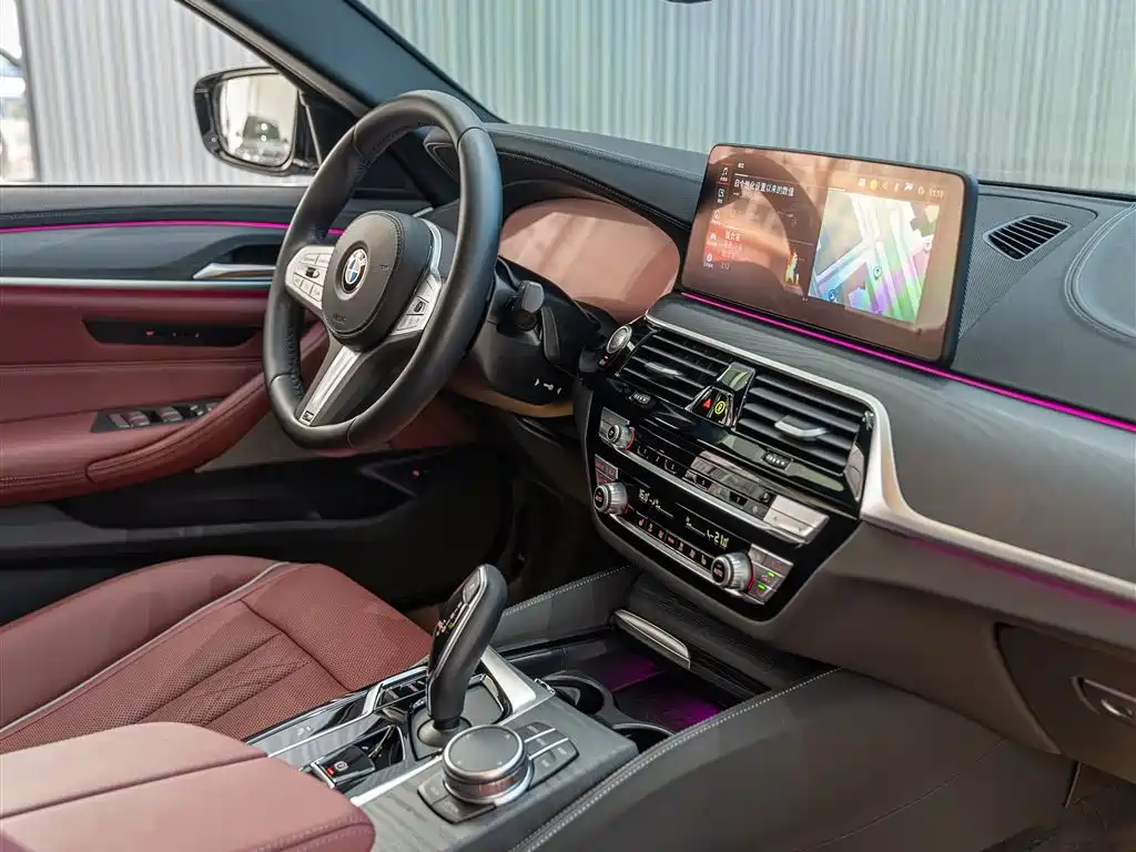 BMW 5 Series 2023 530Li Leading Edition M Sport Package - фото 18