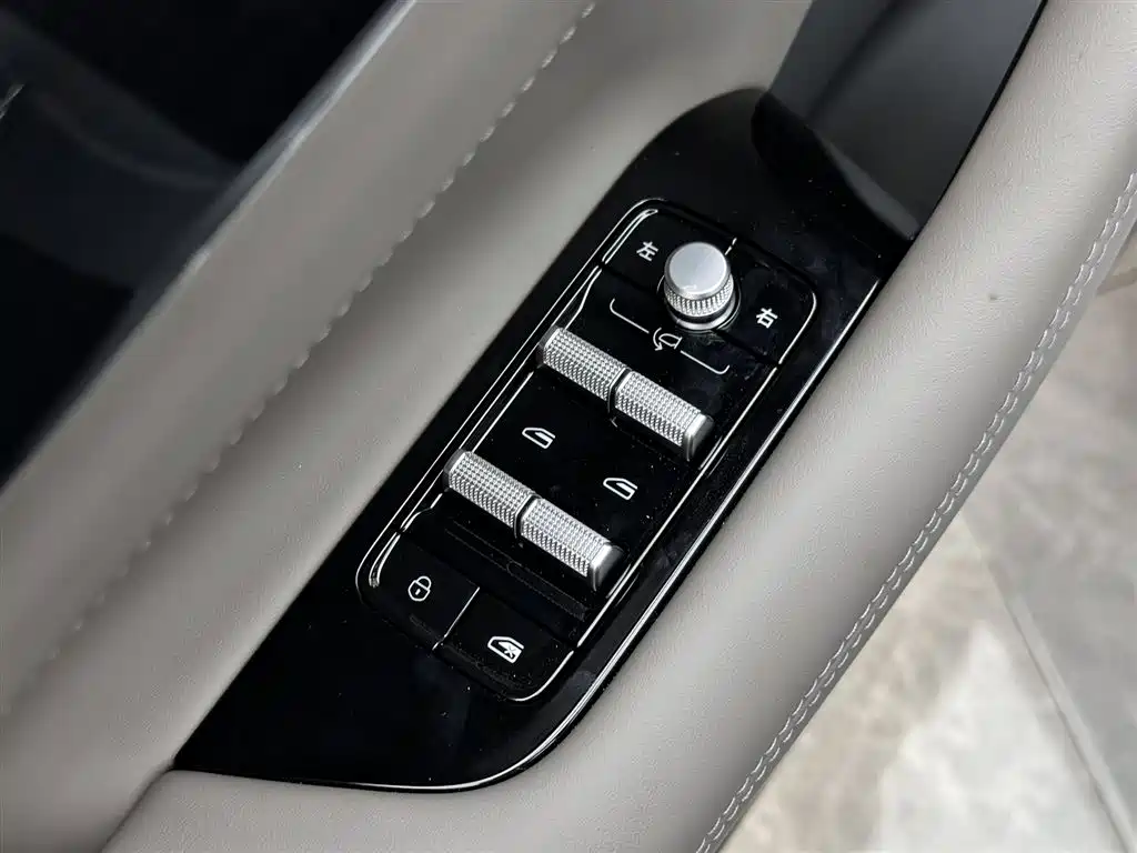 Geely Boyue L 2025 4th Gen 1.5TD DCT Jinxiu