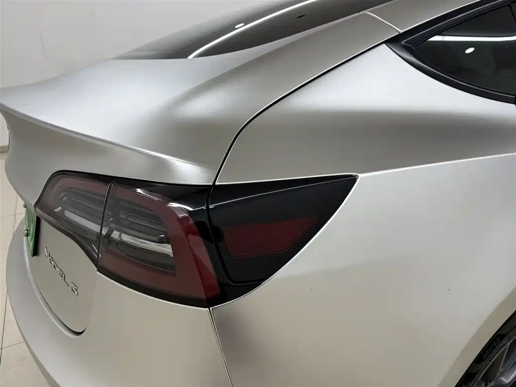 Model 3 2022 Rear-Wheel Drive