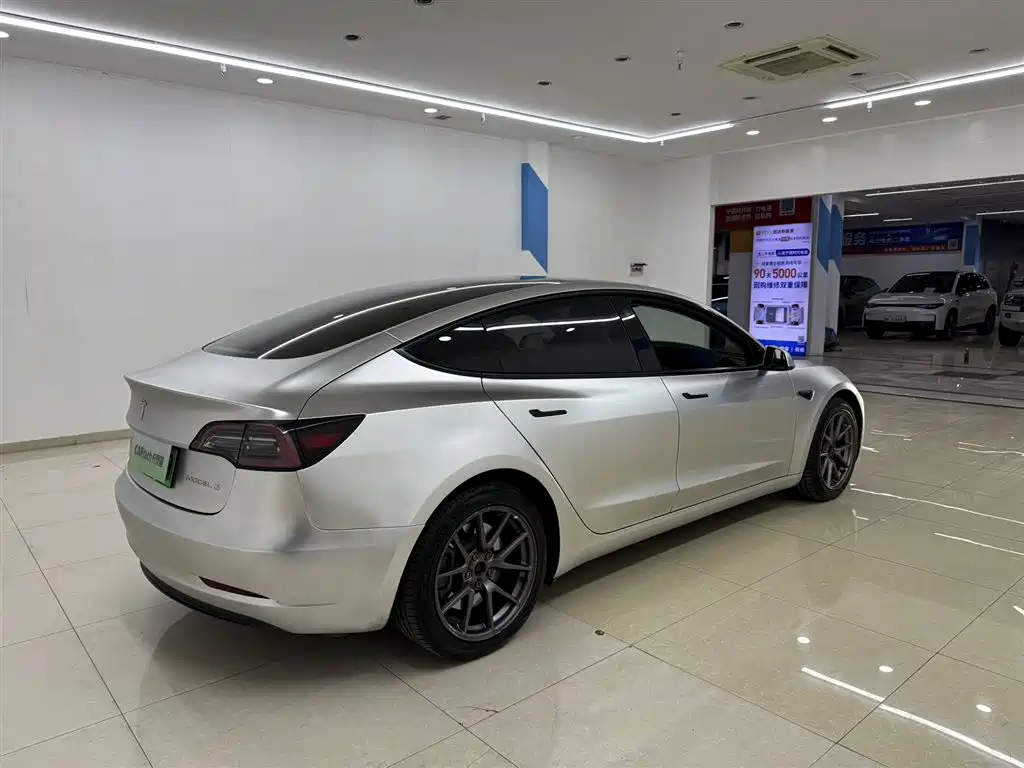 Model 3 2022 Rear-Wheel Drive