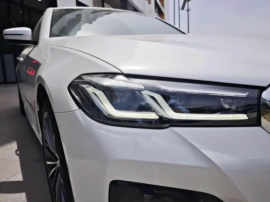 BMW 5 Series 2022 530Li Leading Edition M Sport Package - фото 15