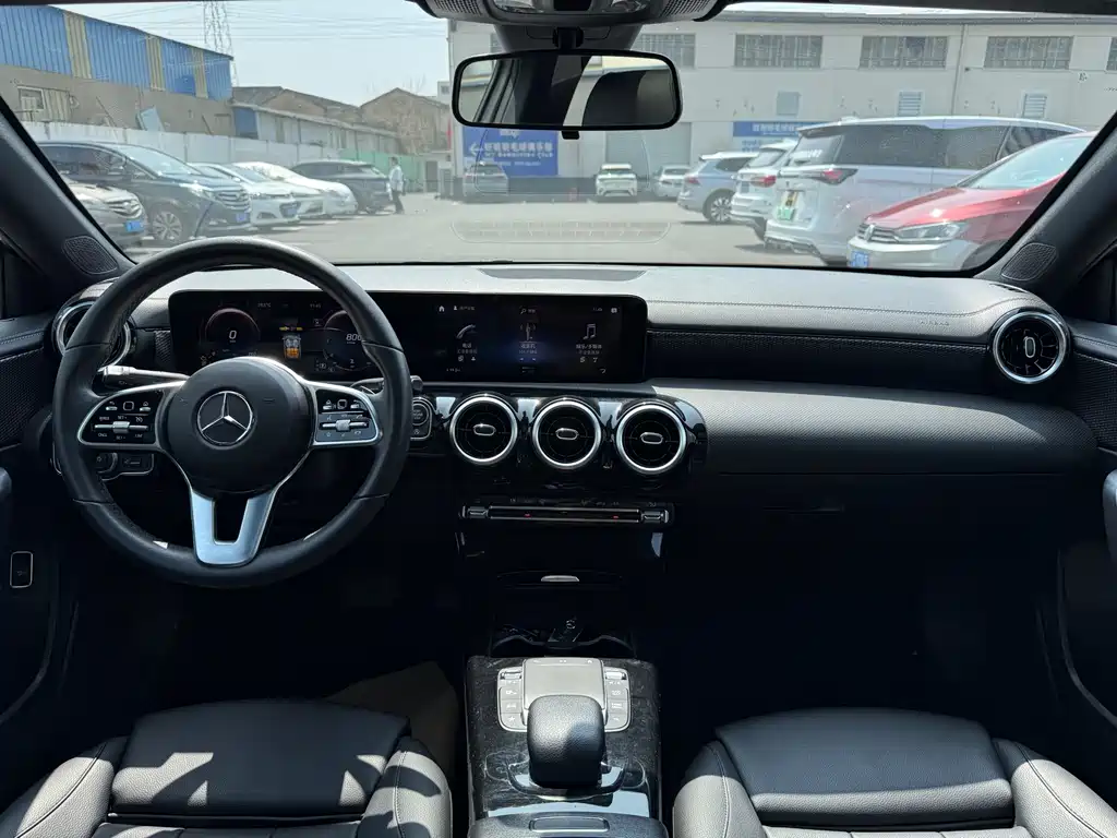 Mercedes-Benz A-Class 2021 A 200 L Sport Sedan Fashion Edition