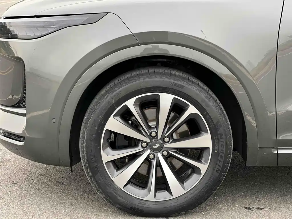 Li Auto ONE 2020 EREV 6-Seater