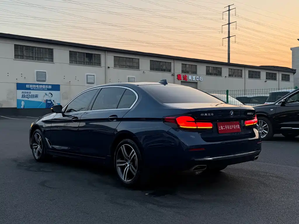 BMW 5 Series 2022 530Li Leading Edition Luxury Package - фото 23