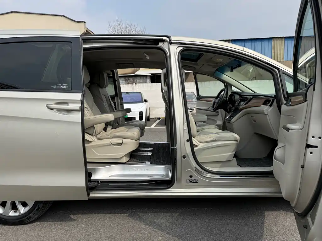 Buick GL8 2018 ES 28T Comfort Edition China VI