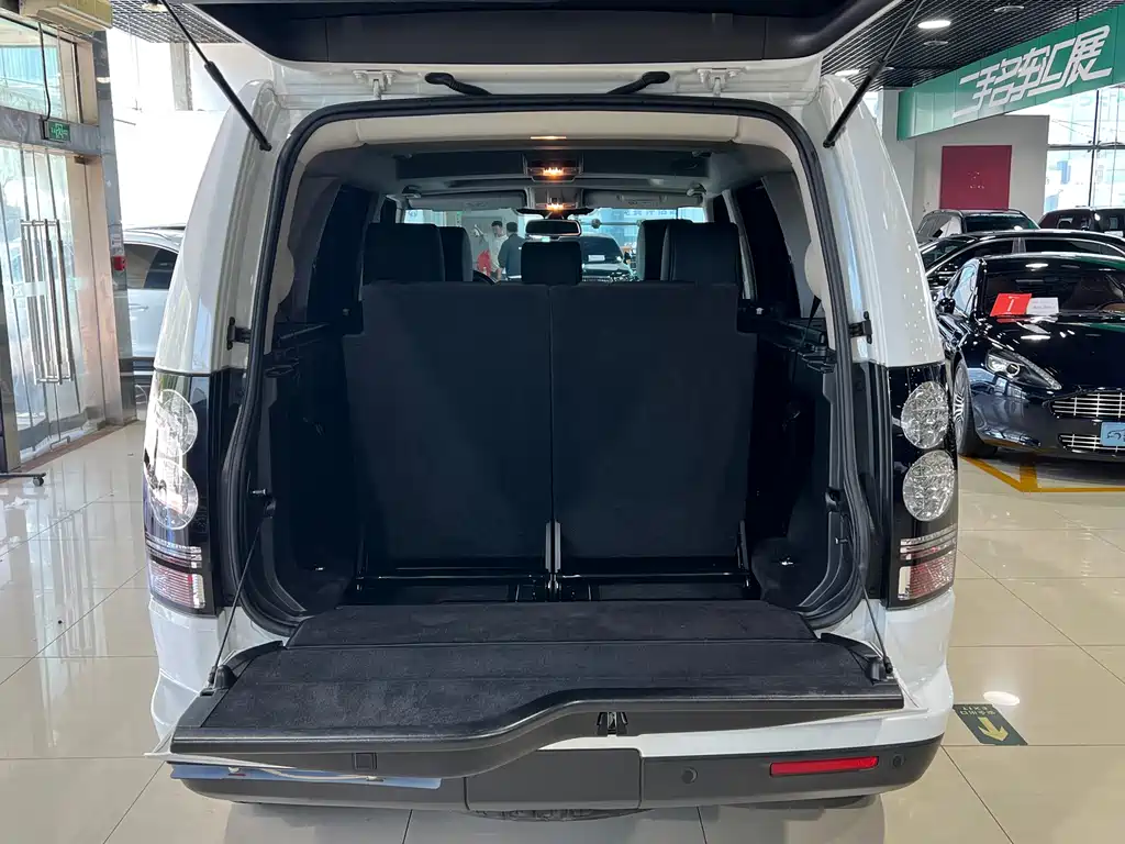 Land Rover Discovery 2016 3.0 SC Black Edition HSE