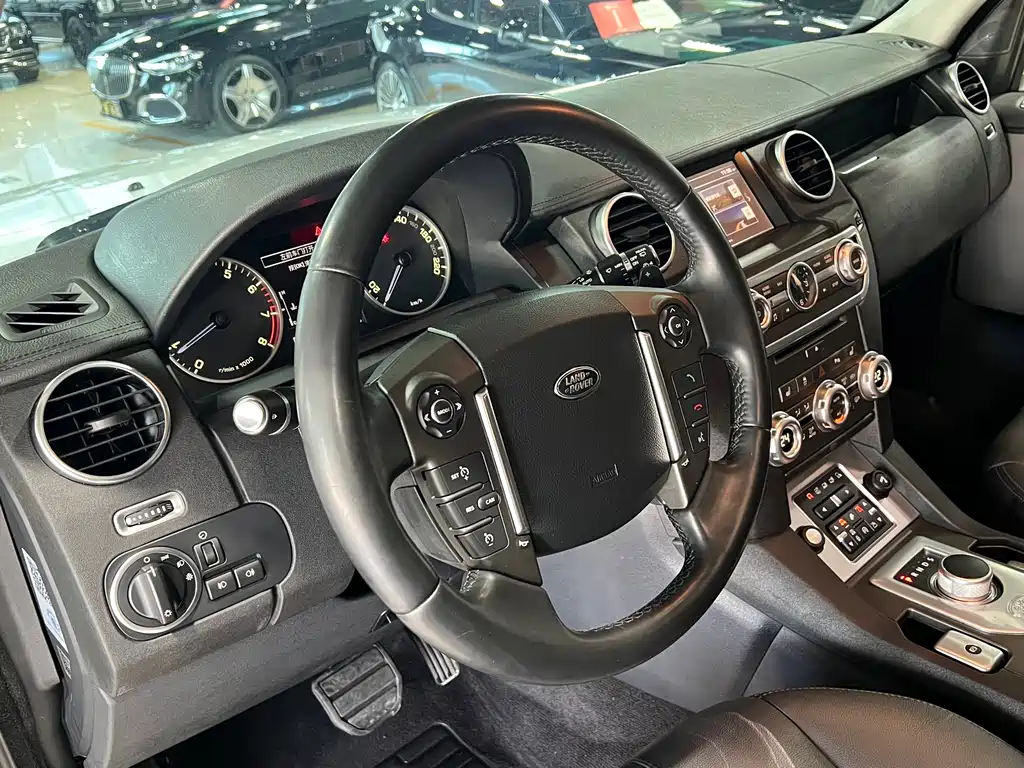 Land Rover Discovery 2016 3.0 SC Black Edition HSE