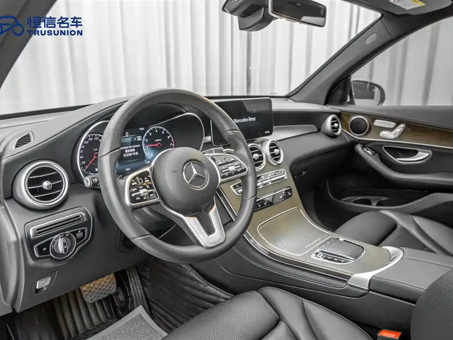 Mercedes-Benz GLC 300 L 4MATIC