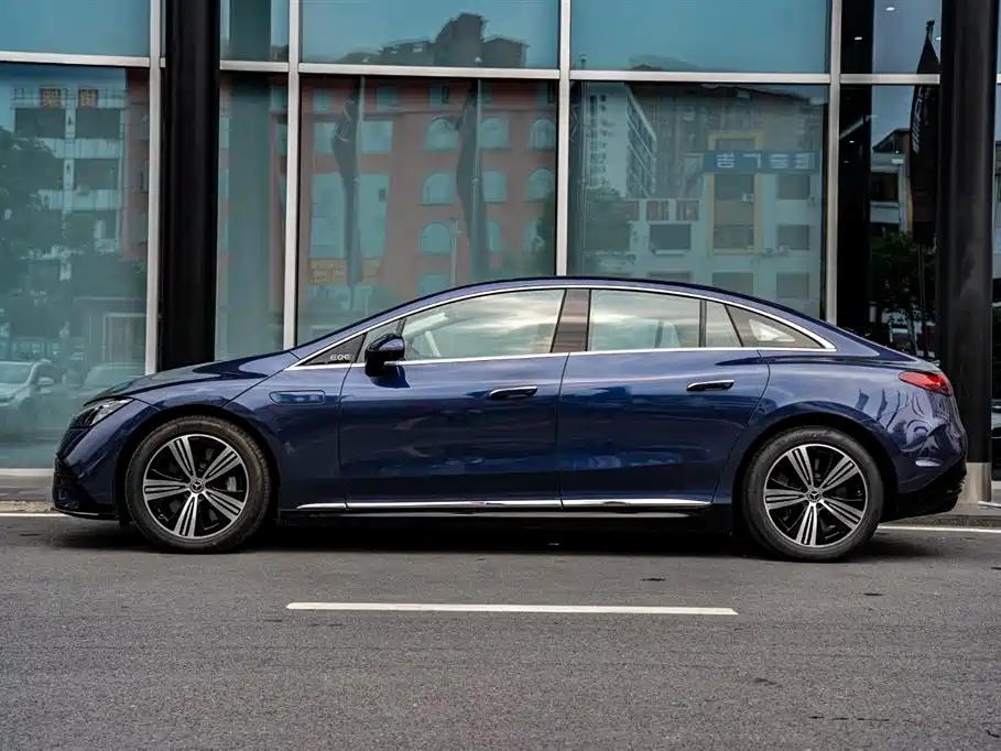 Mercedes-Benz EQE 500 4MATIC Luxury Edition 2025