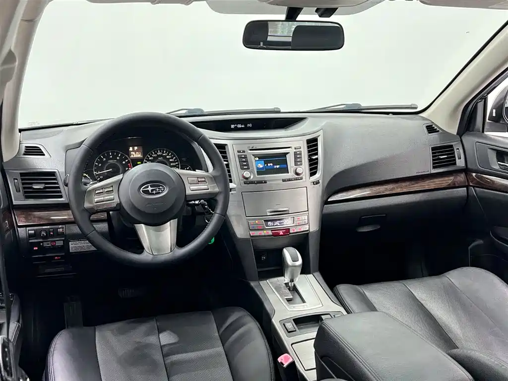 Outback 2012 2.5i Luxury Edition