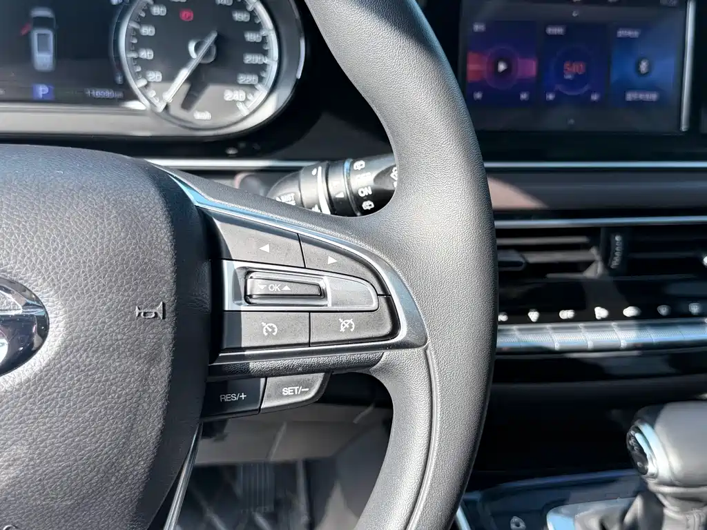 GAC Trumpchi M6 2019 270T Automatic Luxury Edition (7-Seater) China V