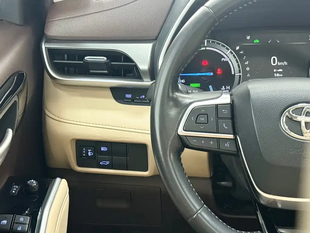 2022 Toyota Highlander Hybrid 2.5L AWD Premium 7-Seater