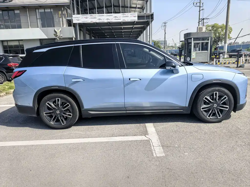 NIO ES8 2018 Founders Edition