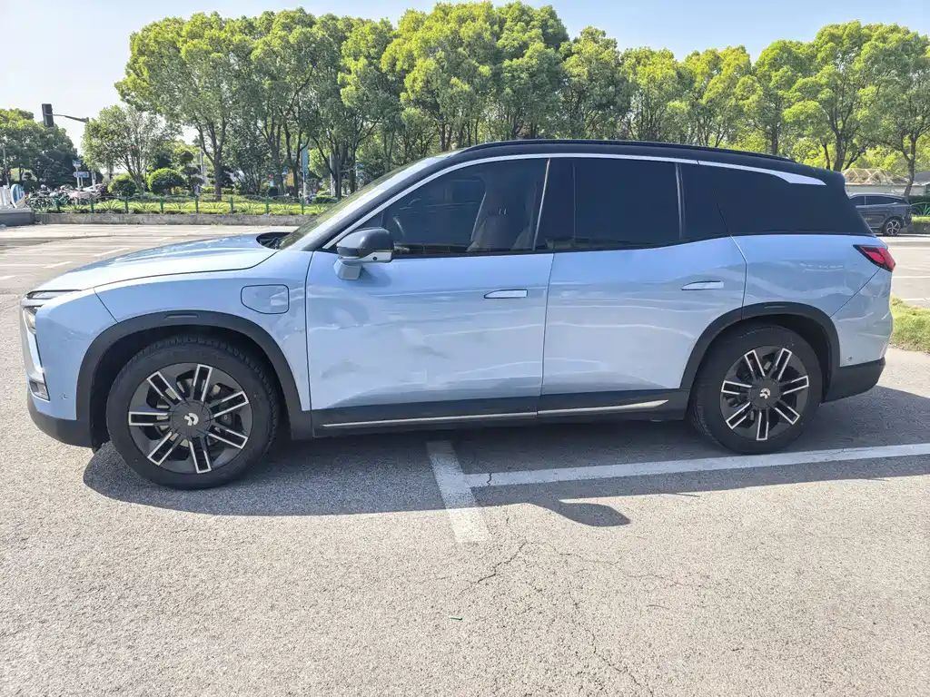 NIO ES8 2018 Founders Edition