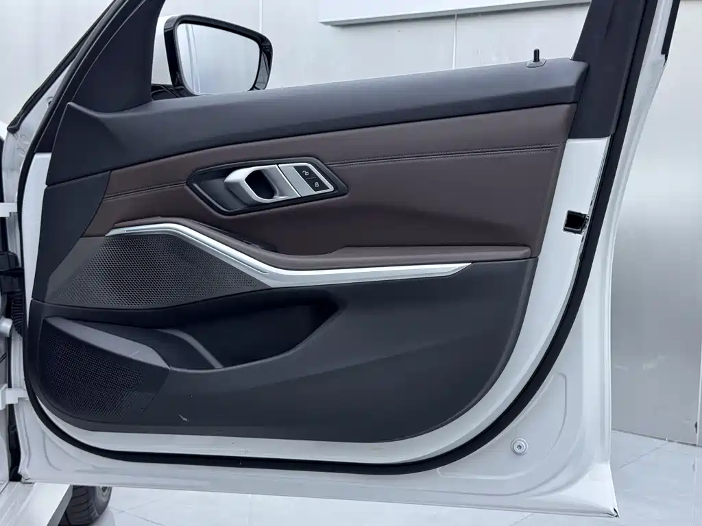 BMW i3 eDrive 35 L 2022