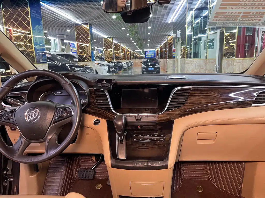 Buick GL8 2017 ES 28T Luxury National V