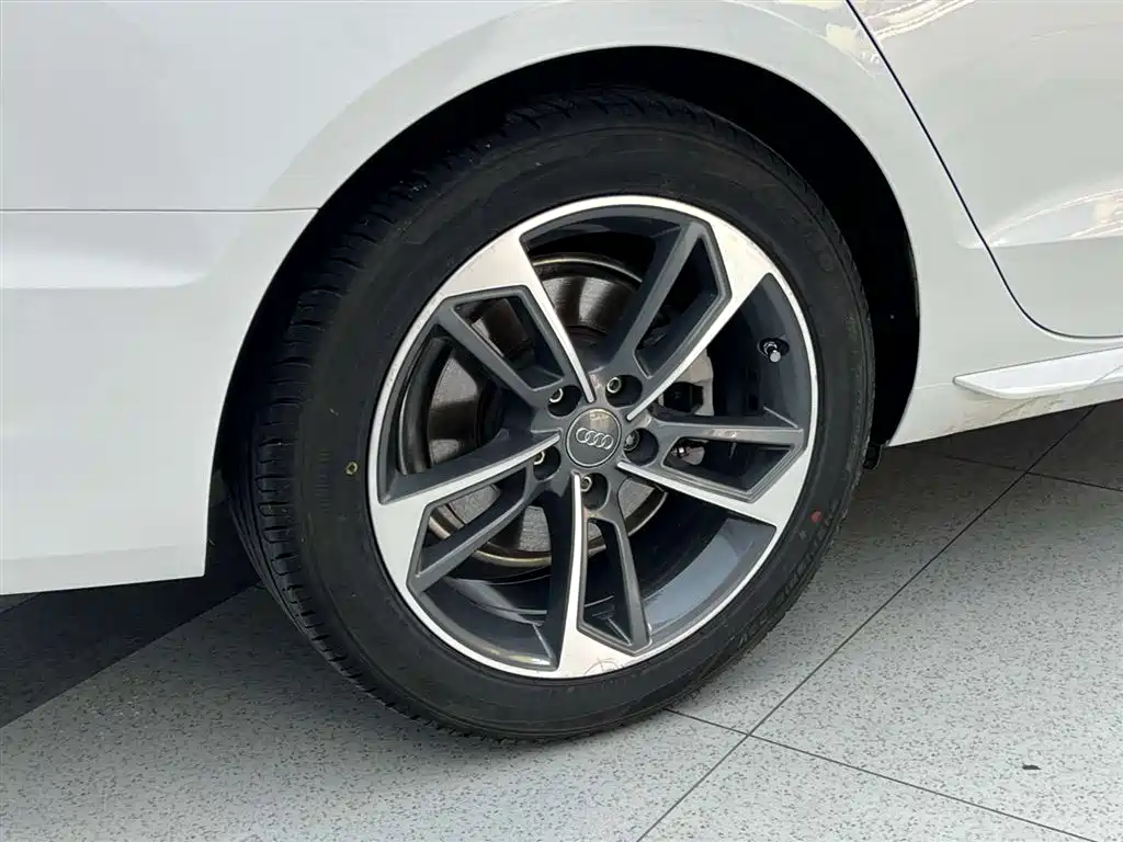 Audi A4L 2020 40 TFSI Fashion Dynamic