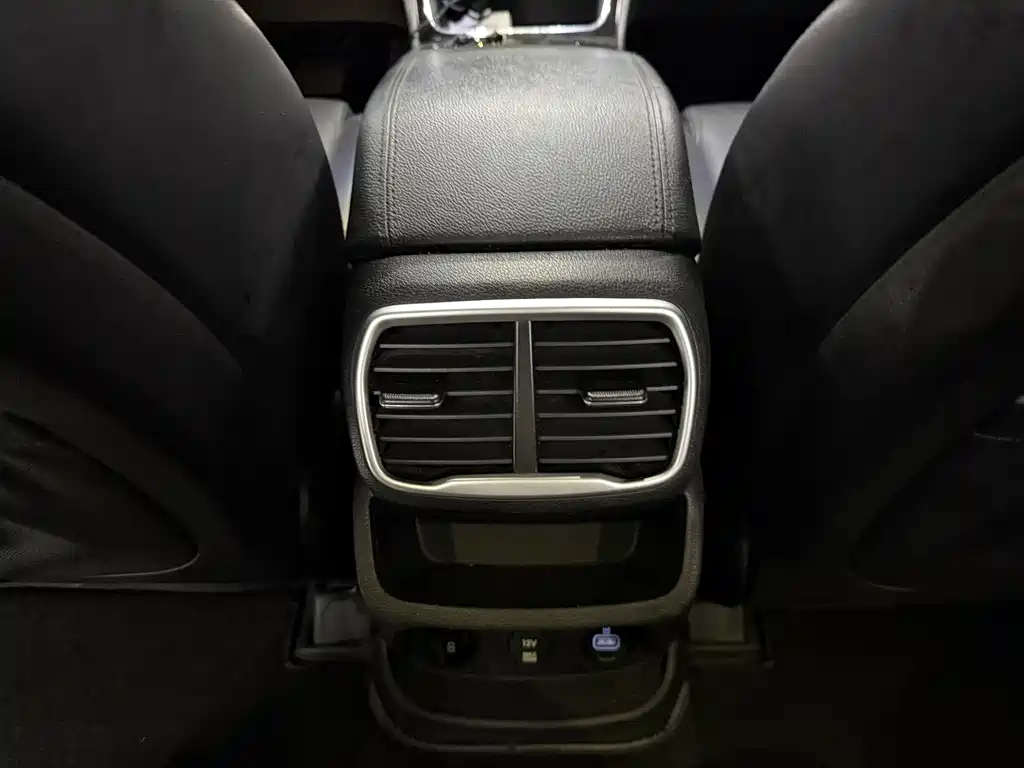 Santa Fe 2019 380 TGDi GLS Automatic FWD Luxury Edition China V