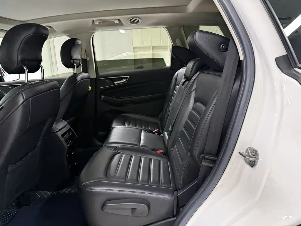 Edge 2018 EcoBoost 245 FWD Hao Rui 7-seater China V