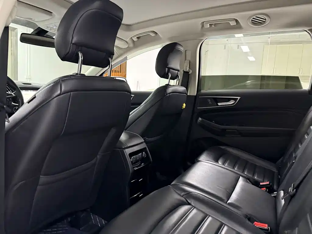 Edge 2018 EcoBoost 245 FWD Hao Rui 7-seater China V
