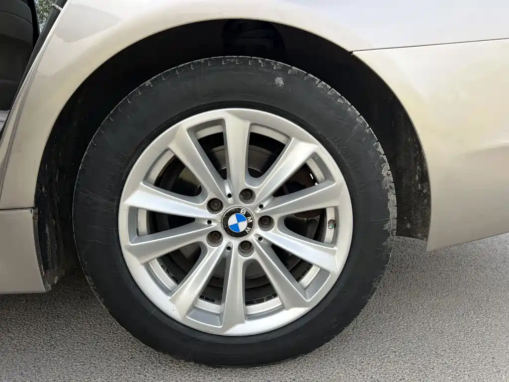 BMW 5 Series 2012 523Li Luxury - фото 22