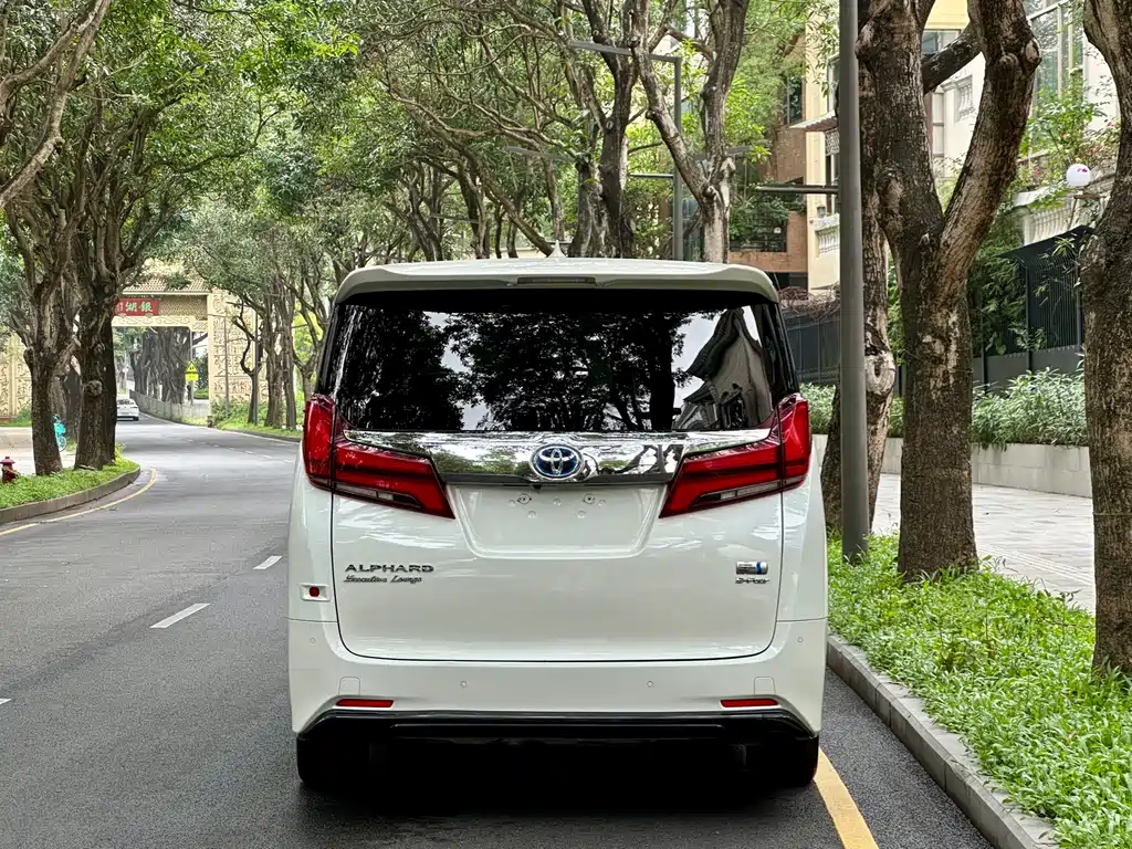Alphard 2021 Hybrid 2.5L Premium Edition