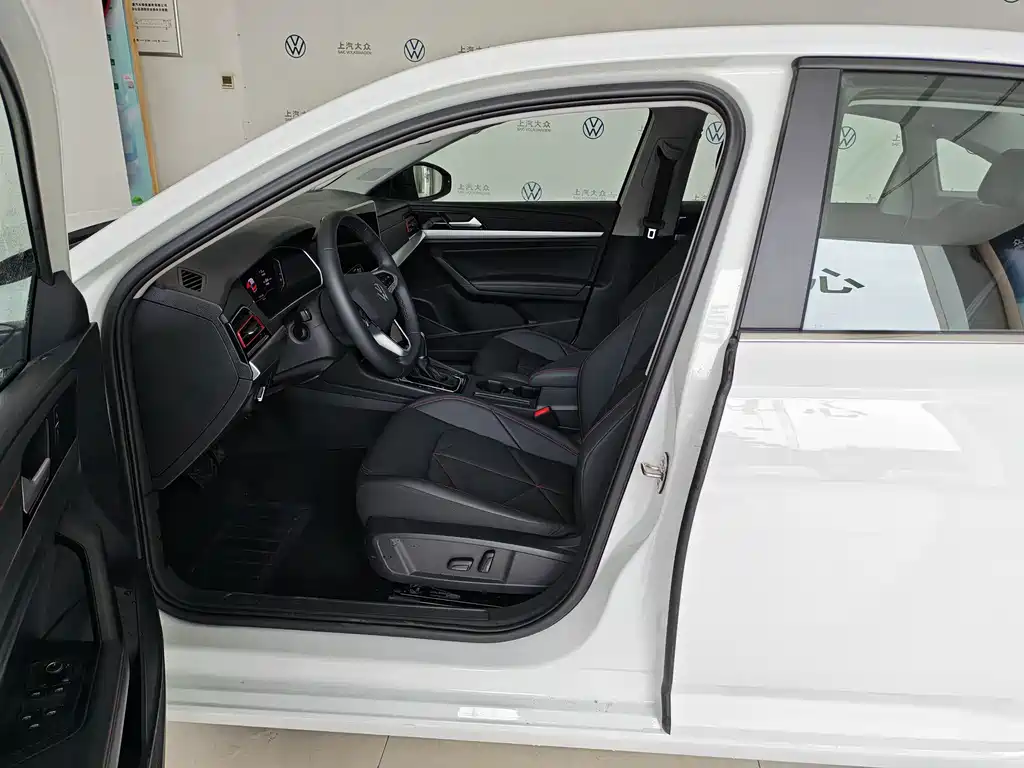 Lavida 2024 300TSI DSG Starry Sky Leading Edition